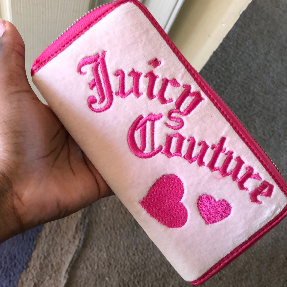 Juicy Couture wallet! Never used & in great shape!